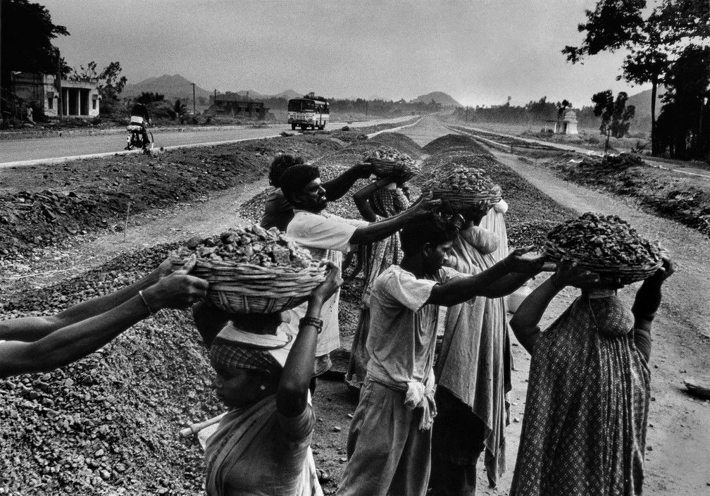 Hand building highway - Hydrabad, 2004
